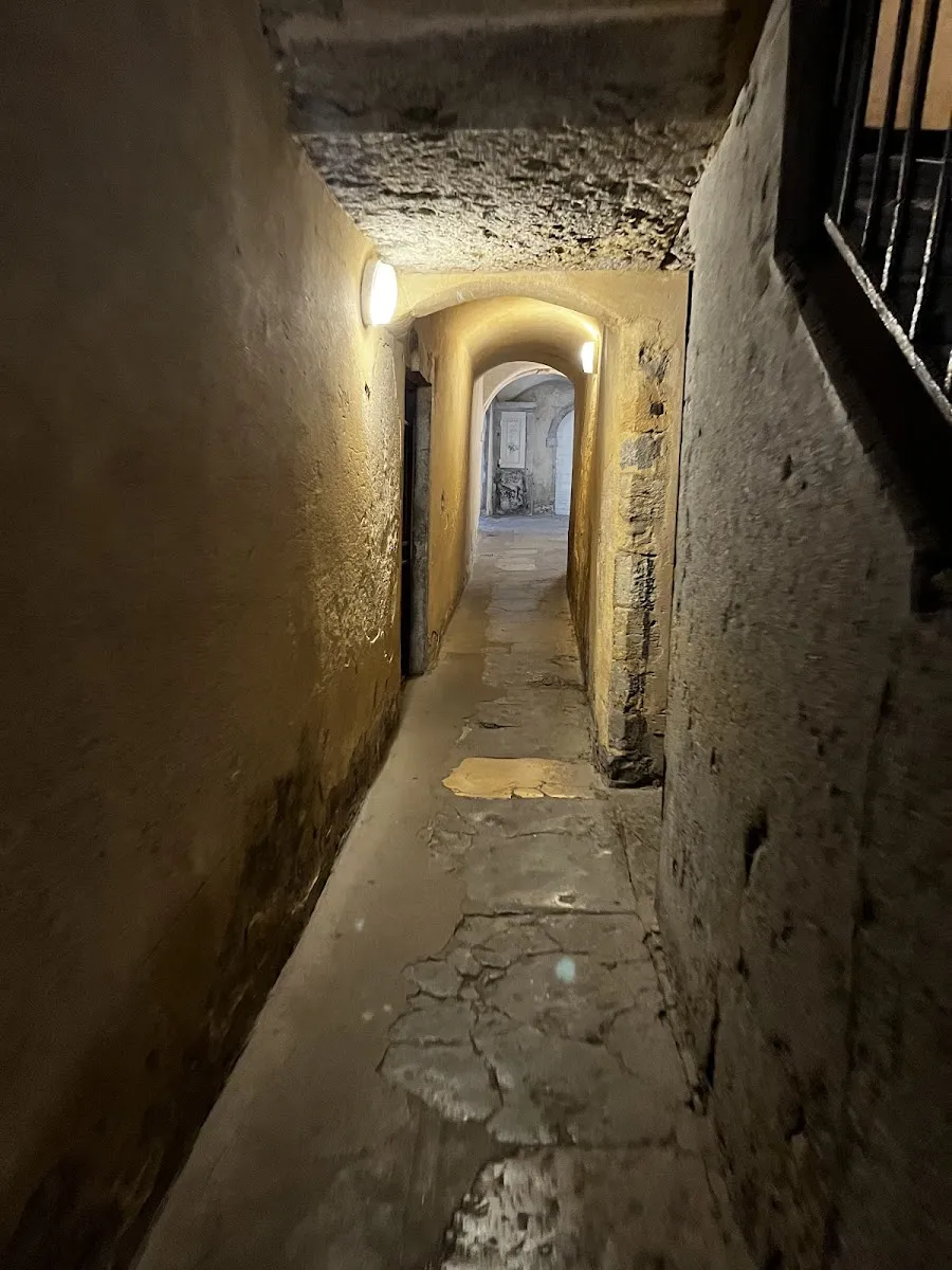 Traboules Du Vieux Lyon