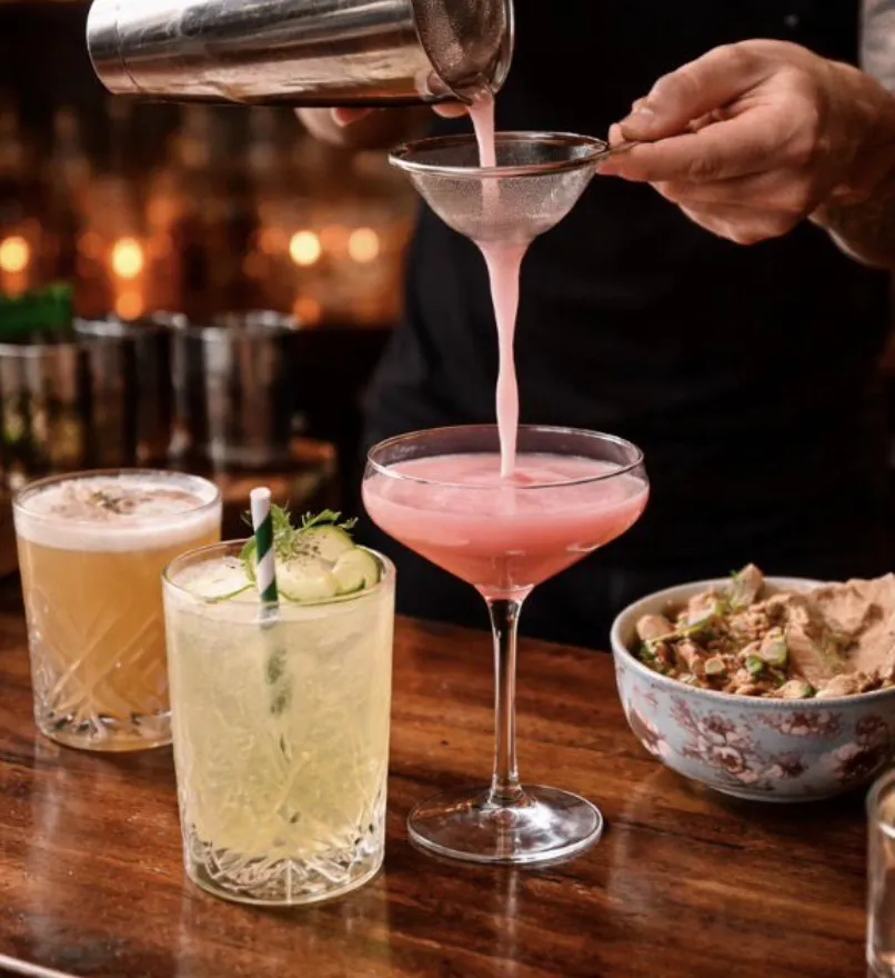 Verre À Cruise - Mediterranean Fusion Restaurant & Cocktail Bar