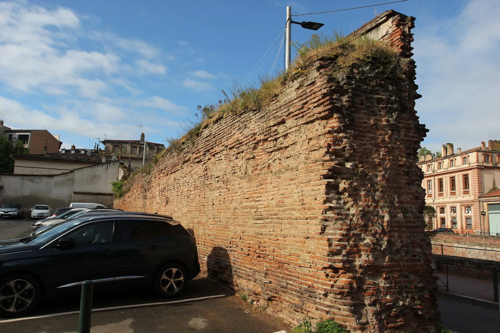 Vestiges Rempart De Toulouse - Mur Médiéval