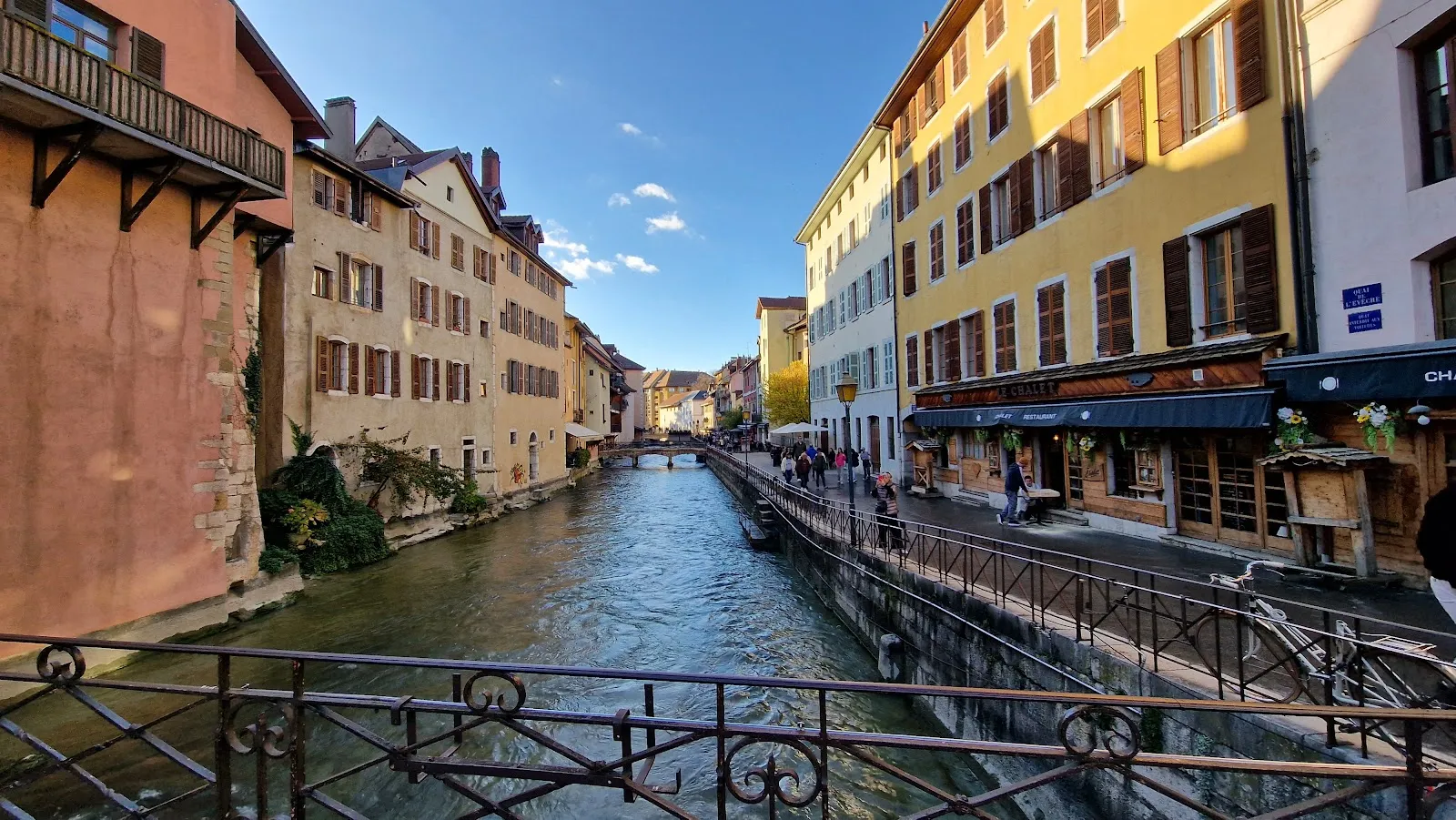 Viewpoint Mittelalterliches Annecy Und Palais D‘Isle — photo 1
