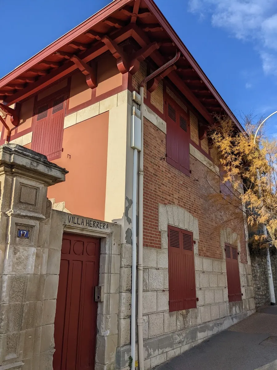 Villa Herrera