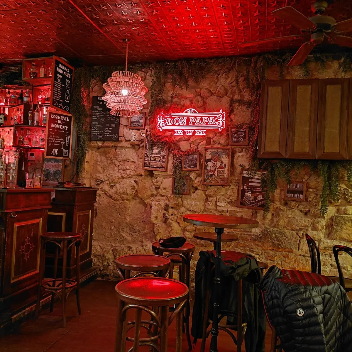 Vintage Bar - Rhumerie & Pub